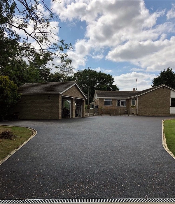 Summer Driveway Upgrade: The Ultimate Guide